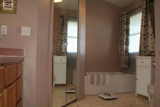 2085 South Cummings Road Davison, MI 48423 - Photo 12 of 19 20454007-11.JPG