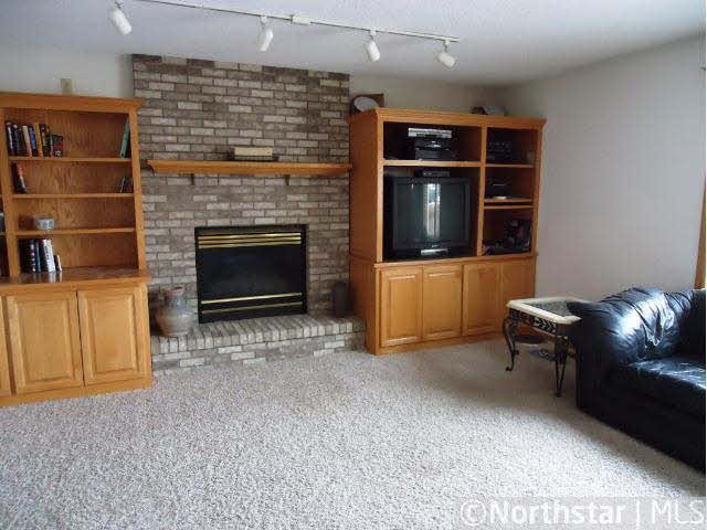 14495 Edgewood Road Rogers, MN 55374 - Photo 3 of 13 Gallery Image 3
