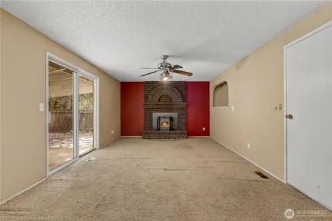 $389,900 | 15111 27th Avenue East, Tacoma, WA 98445