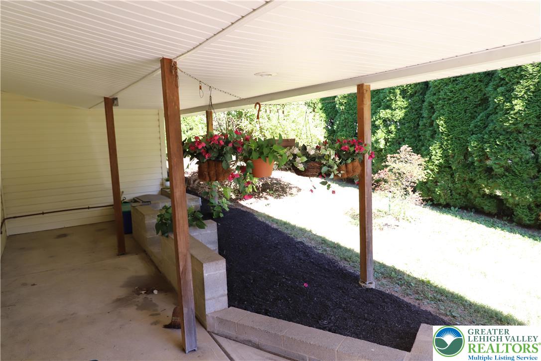 820 Walton Street Bethlehem, PA 18018 - Photo 16 of 18