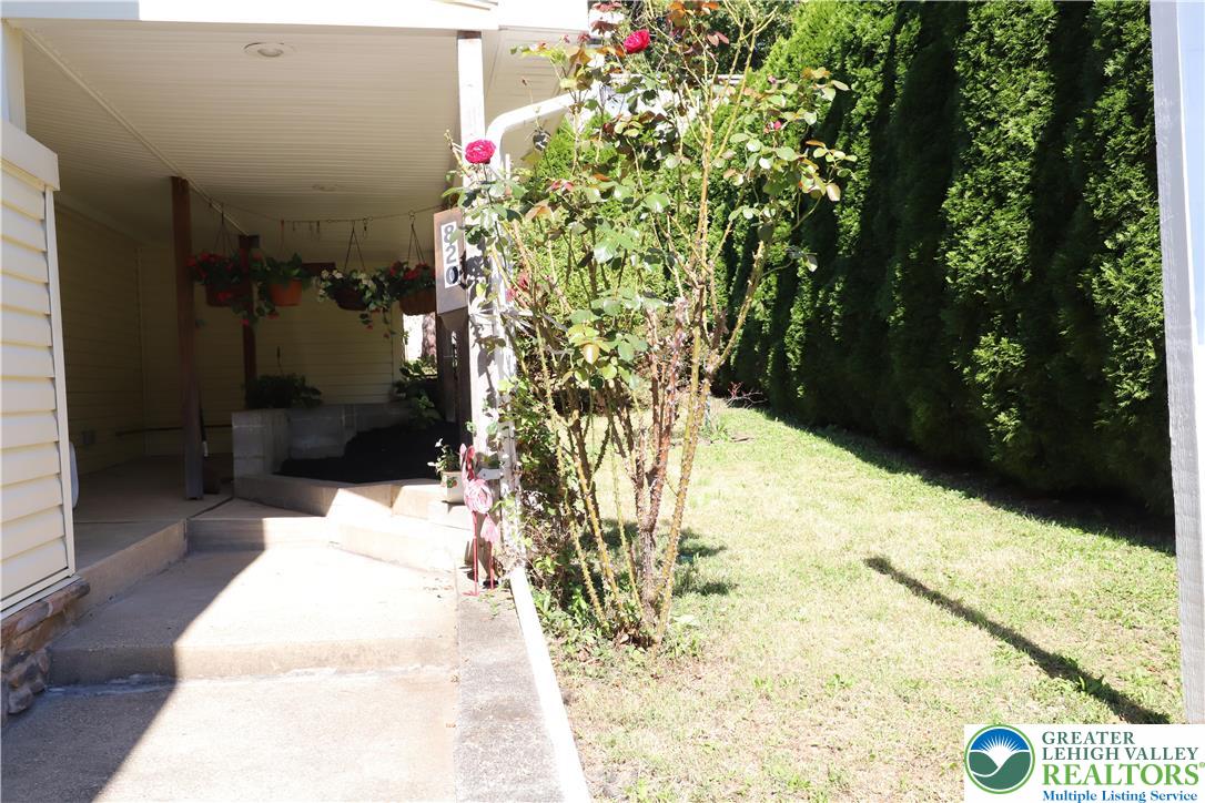 820 Walton Street Bethlehem, PA 18018 - Photo 17 of 18 a view of yard