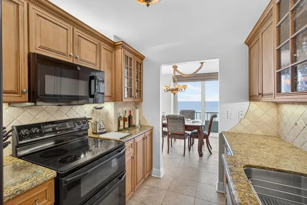 $4,500 | 5550 North Ocean Drive, Unit 20C, Singer Island, FL 33404