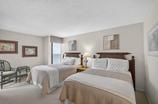 $4,500 | 5550 North Ocean Drive, Unit 20C, Singer Island, FL 33404