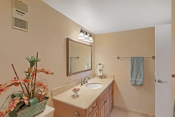 $4,500 | 5550 North Ocean Drive, Unit 20C, Singer Island, FL 33404