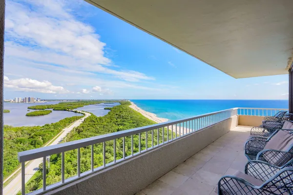 $4,500 | 5550 North Ocean Drive, Unit 20C, Singer Island, FL 33404