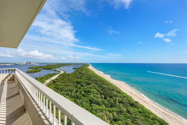 $4,500 | 5550 North Ocean Drive, Unit 20C, Singer Island, FL 33404