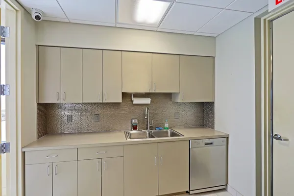 $4,500 | 5550 North Ocean Drive, Unit 20C, Singer Island, FL 33404