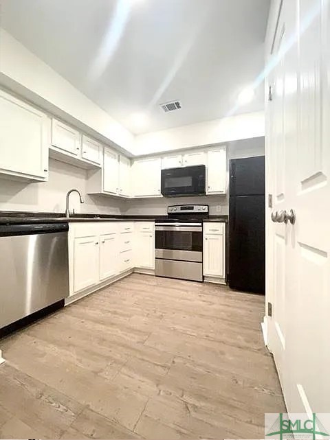 402 East 3rd Street, Unit C Springfield, GA 31329 - Photo 8 of 19