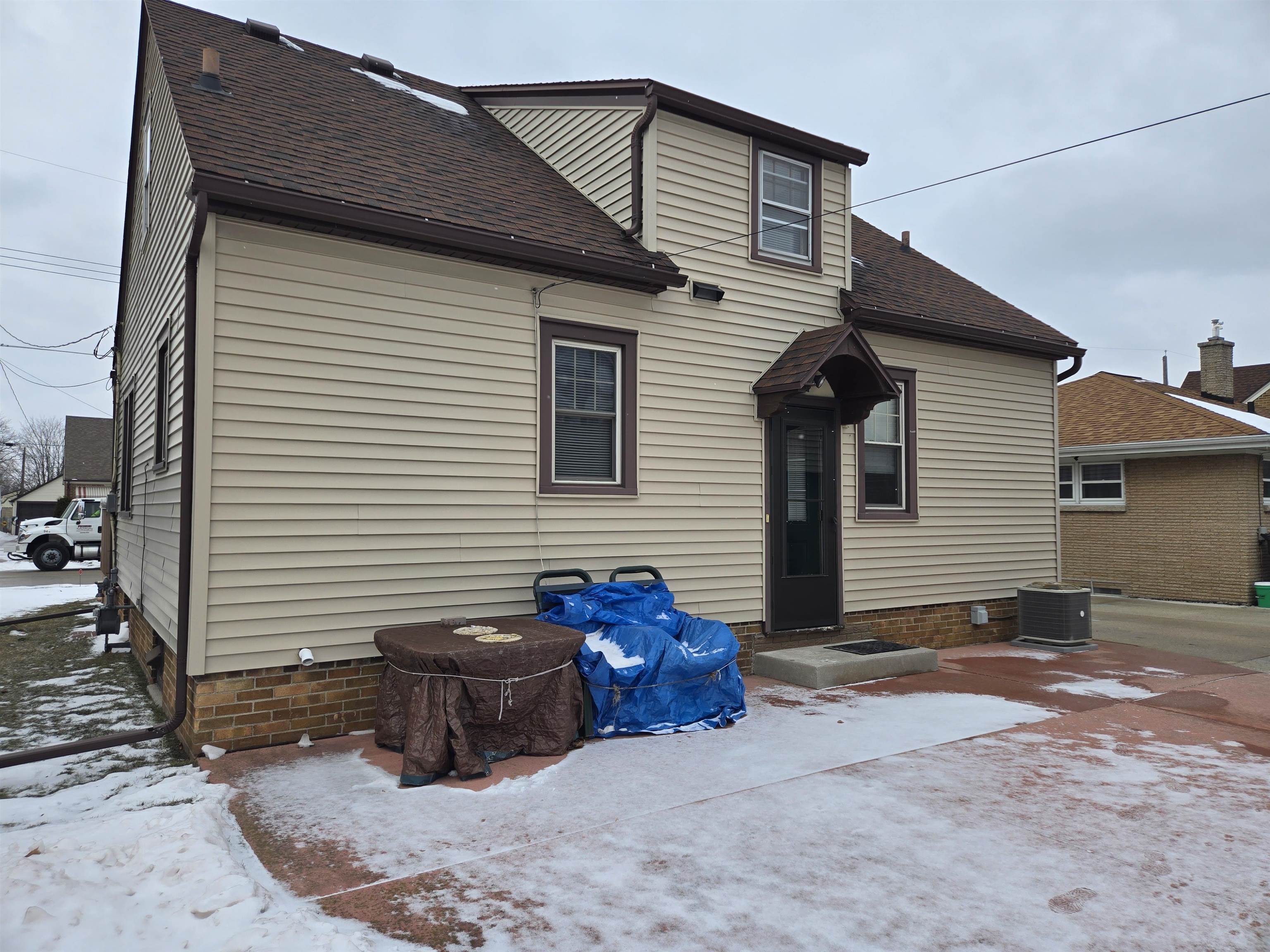 1421 South 21st Street Manitowoc, WI 54220 - Photo 14 of 25