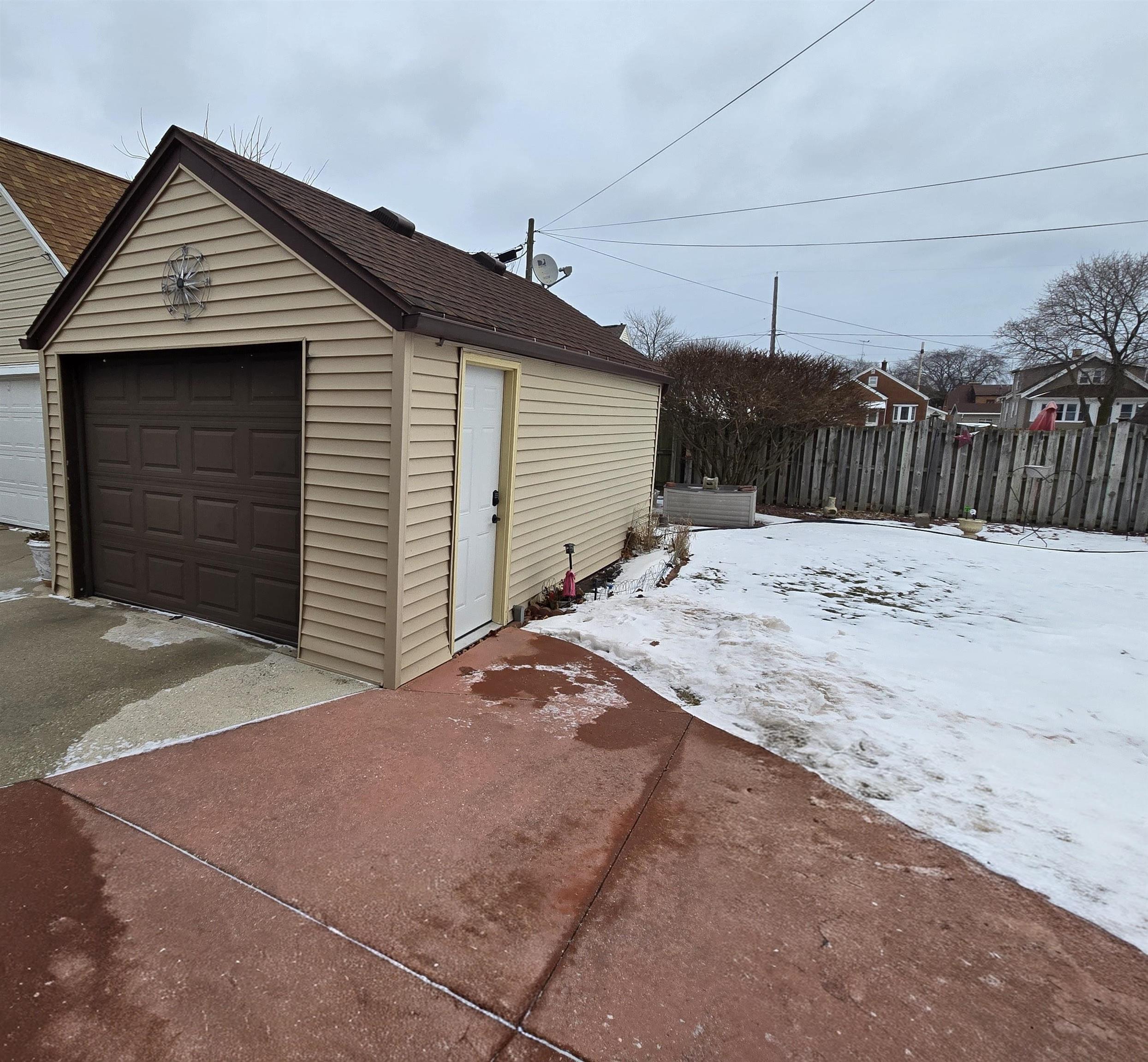 1421 South 21st Street Manitowoc, WI 54220 - Photo 16 of 25