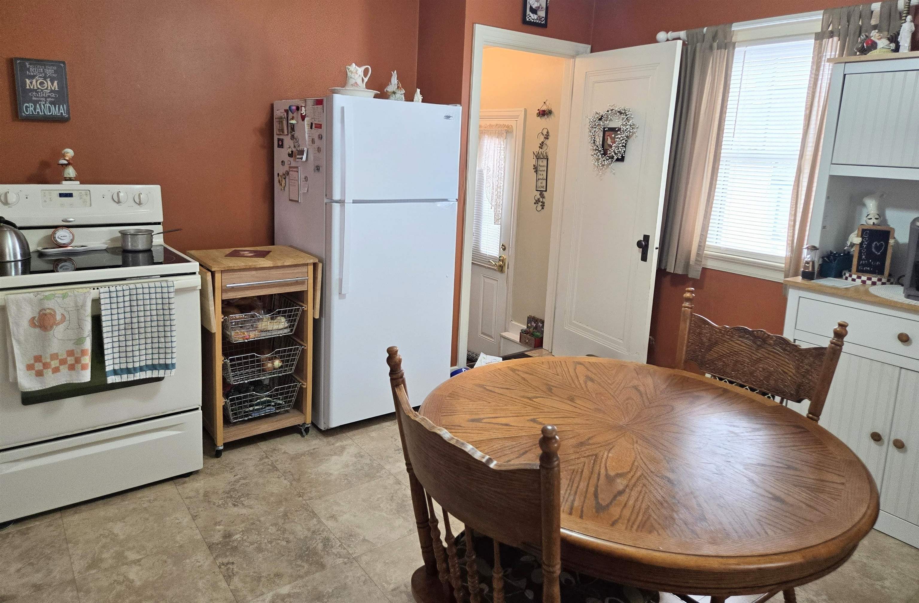 1421 South 21st Street Manitowoc, WI 54220 - Photo 8 of 29