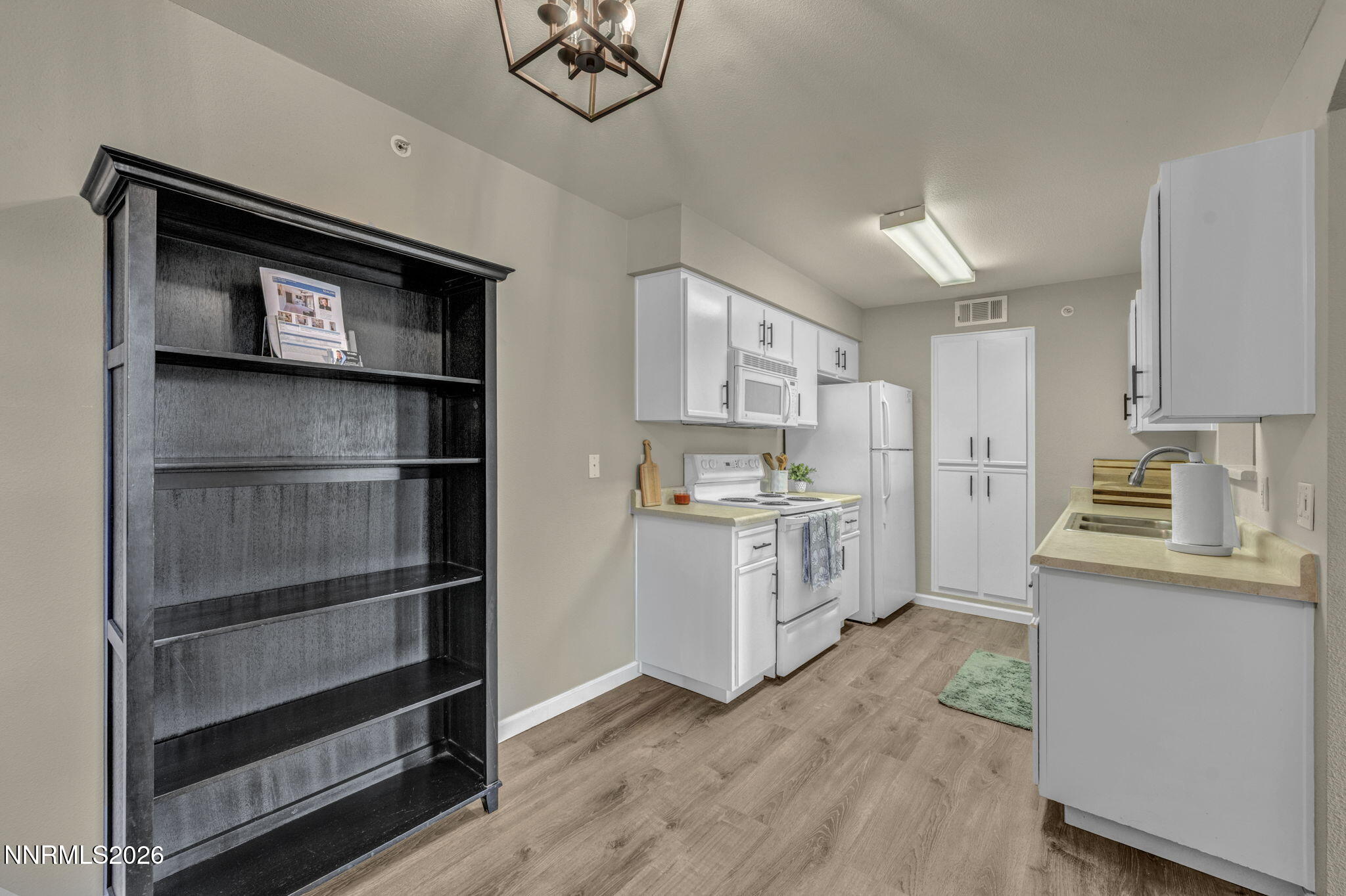 6850 Sharlands Avenue, Unit W2133 Reno, NV 89523 - Photo 10 of 47 35-web-or-mls-6850-sharlands-ave-w2133