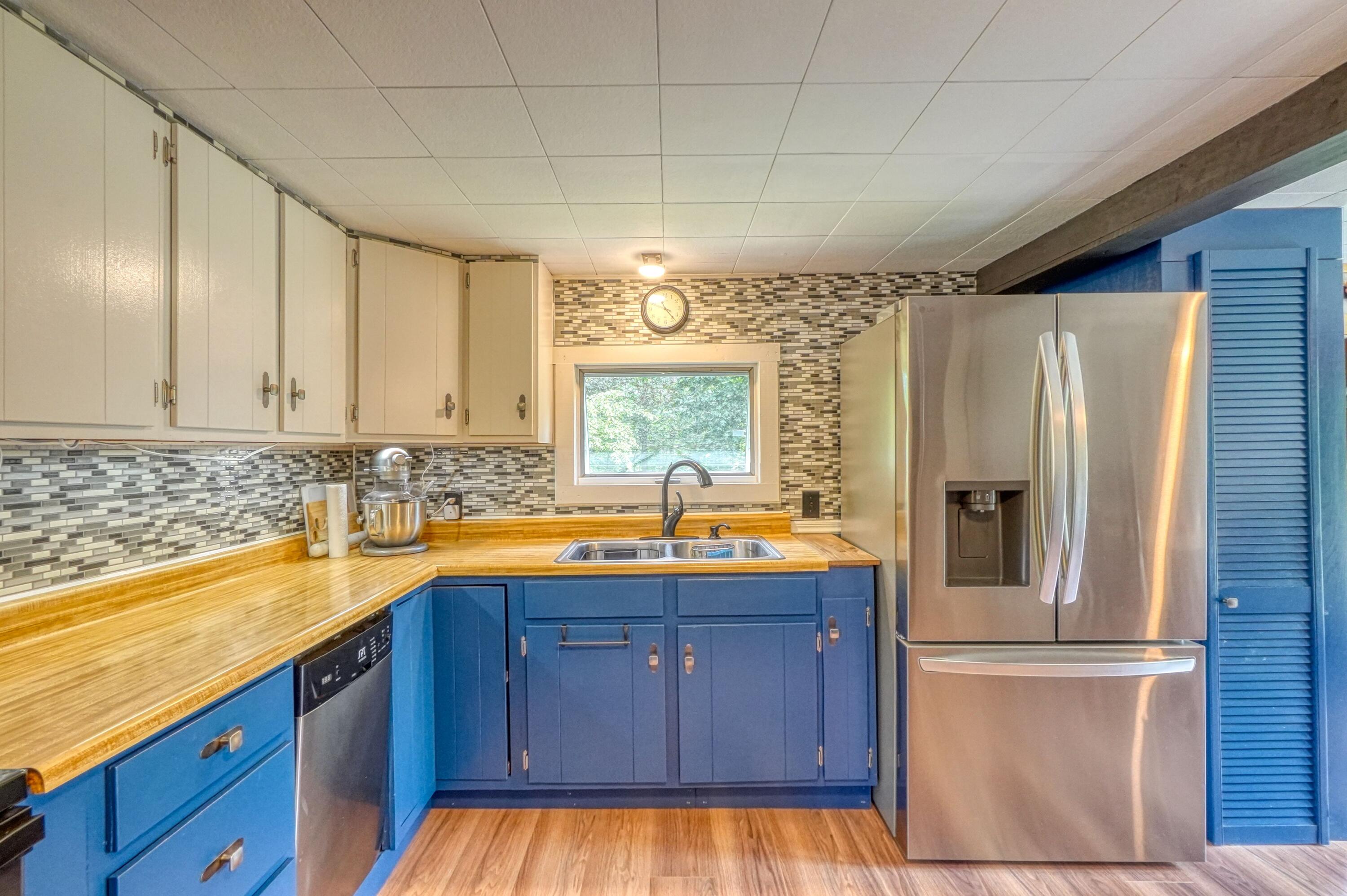 26 Spencer Road Benton, ME 04901 - Photo 5 of 39 Kitchen