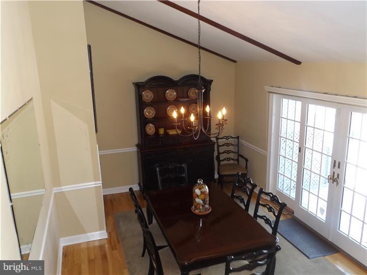 339 Camberly Road Warminster, PA 18974 - Photo 14 of 25 Gallery Image 14