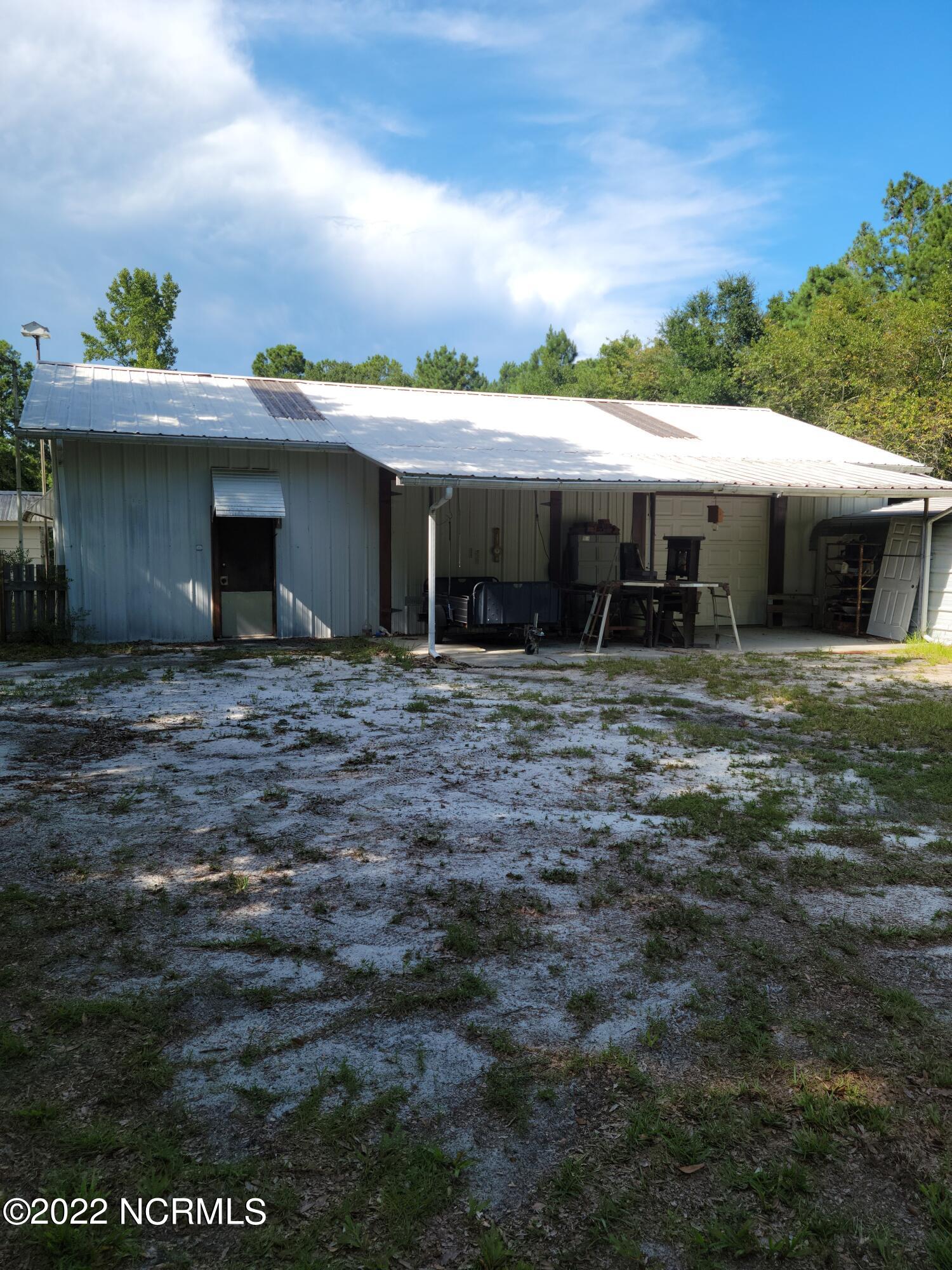 3500 Maco Road Northeast Leland, NC 28451 - Photo 5 of 20 3500 Maco Rd garage 2