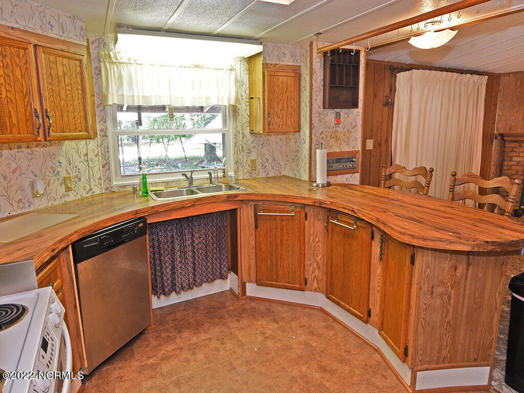 3500 Maco Road Northeast Leland, NC 28451 - Photo 7 of 20 3500 Maco Rd Kitchen 2