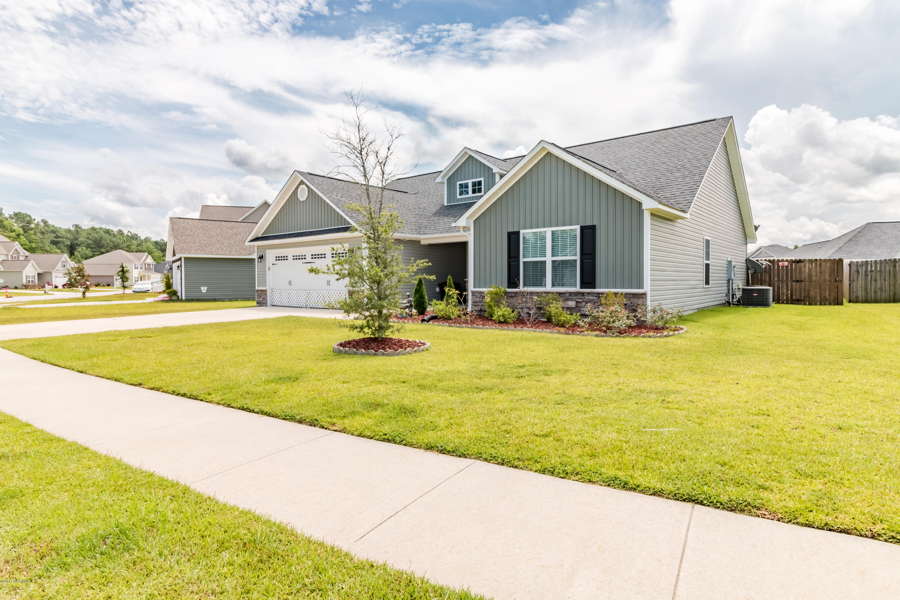 300 Merin Height Road Jacksonville, NC 28546 - Photo 2 of 28 IMG_1048-HDR-2