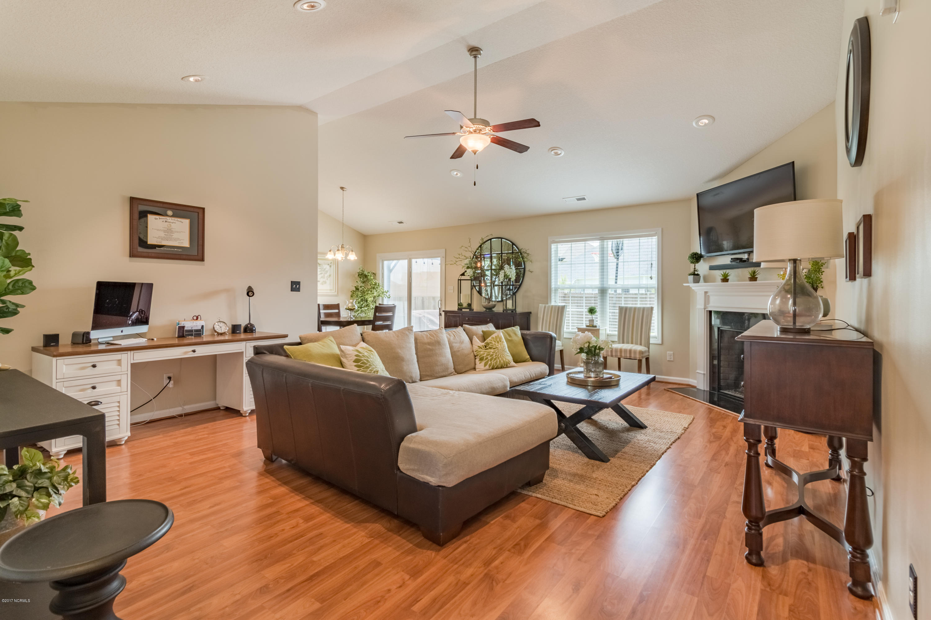 300 Merin Height Road Jacksonville, NC 28546 - Photo 5 of 28 IMG_1071-HDR-5