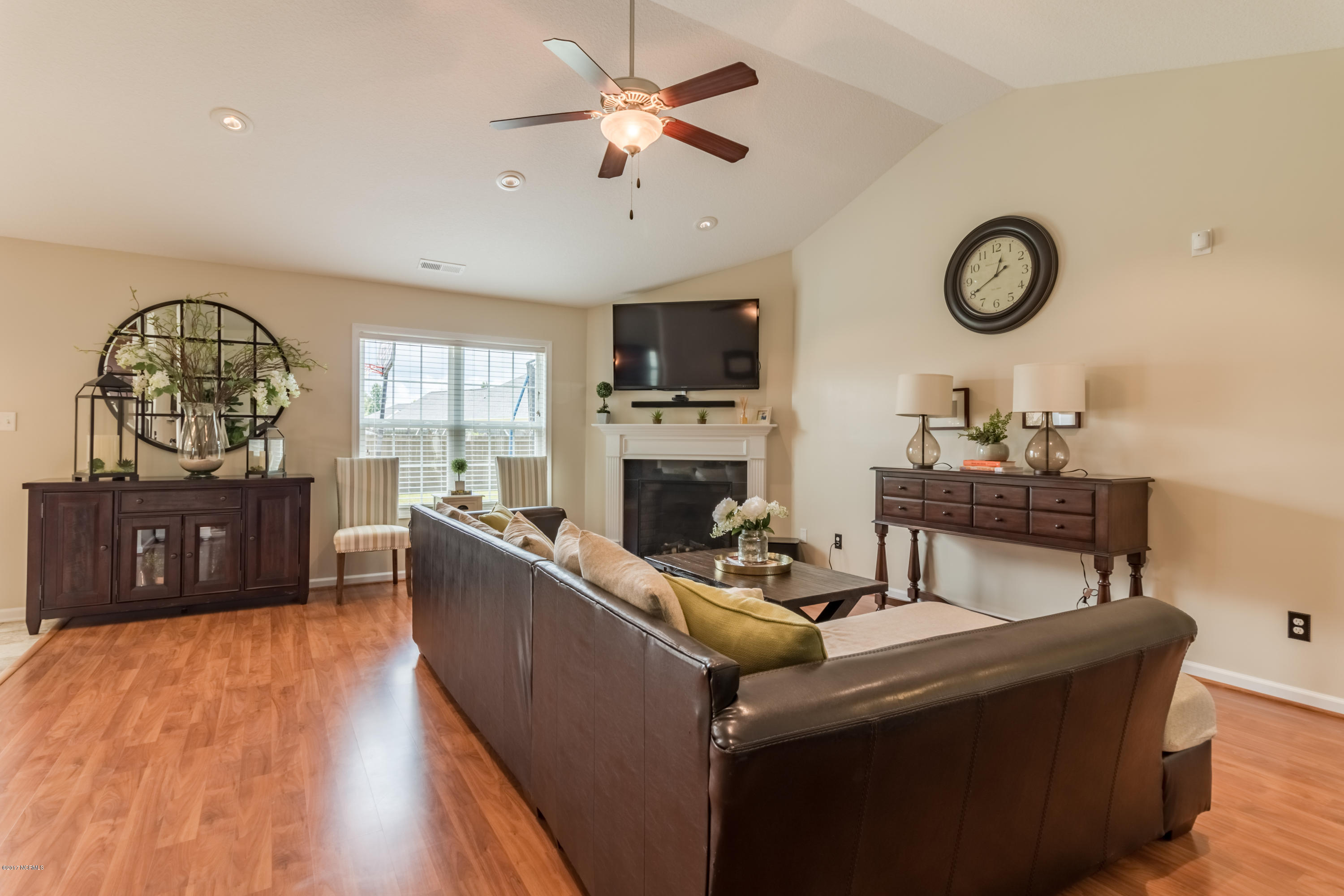 300 Merin Height Road Jacksonville, NC 28546 - Photo 6 of 28 IMG_1072-HDR-6