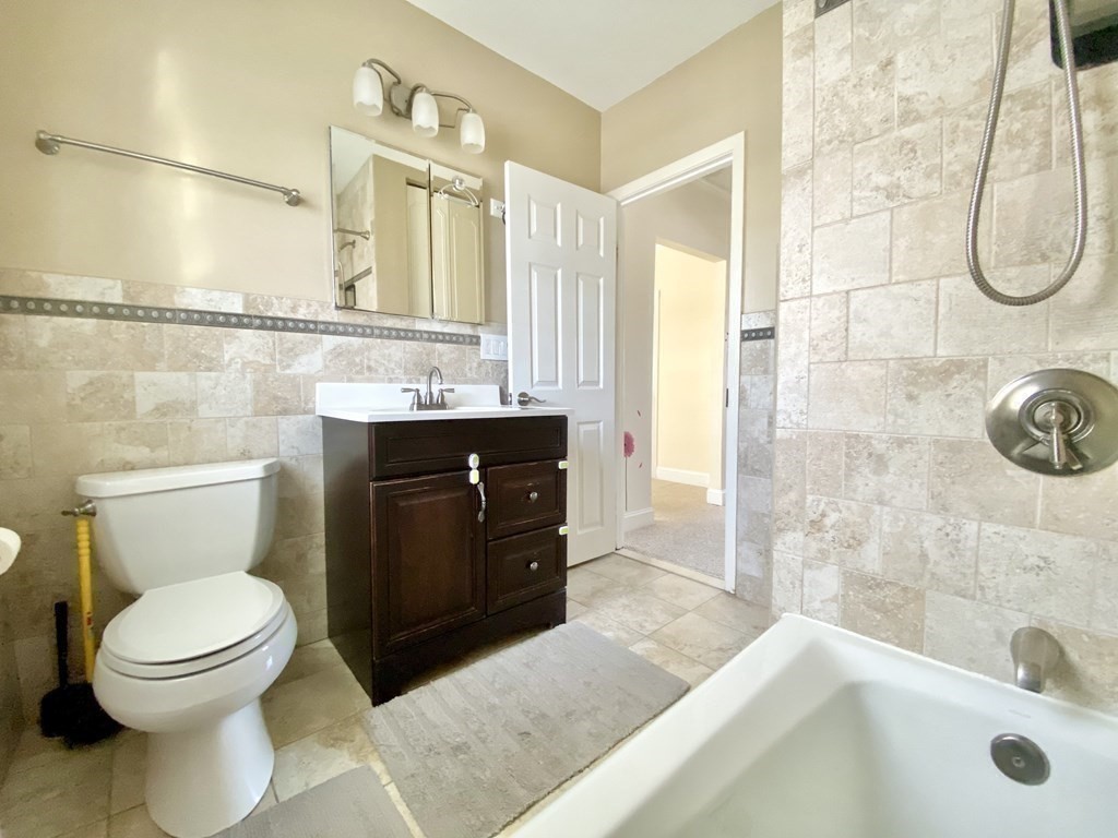 219 Lake Shore Road, Unit 4 Boston, MA 02135 - Photo 14 of 20