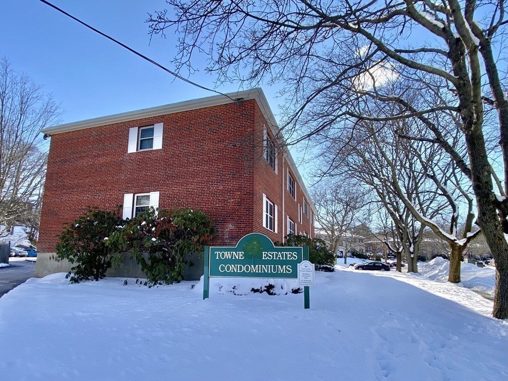219 Lake Shore Road, Unit 4 Boston, MA 02135 - Photo 2 of 20
