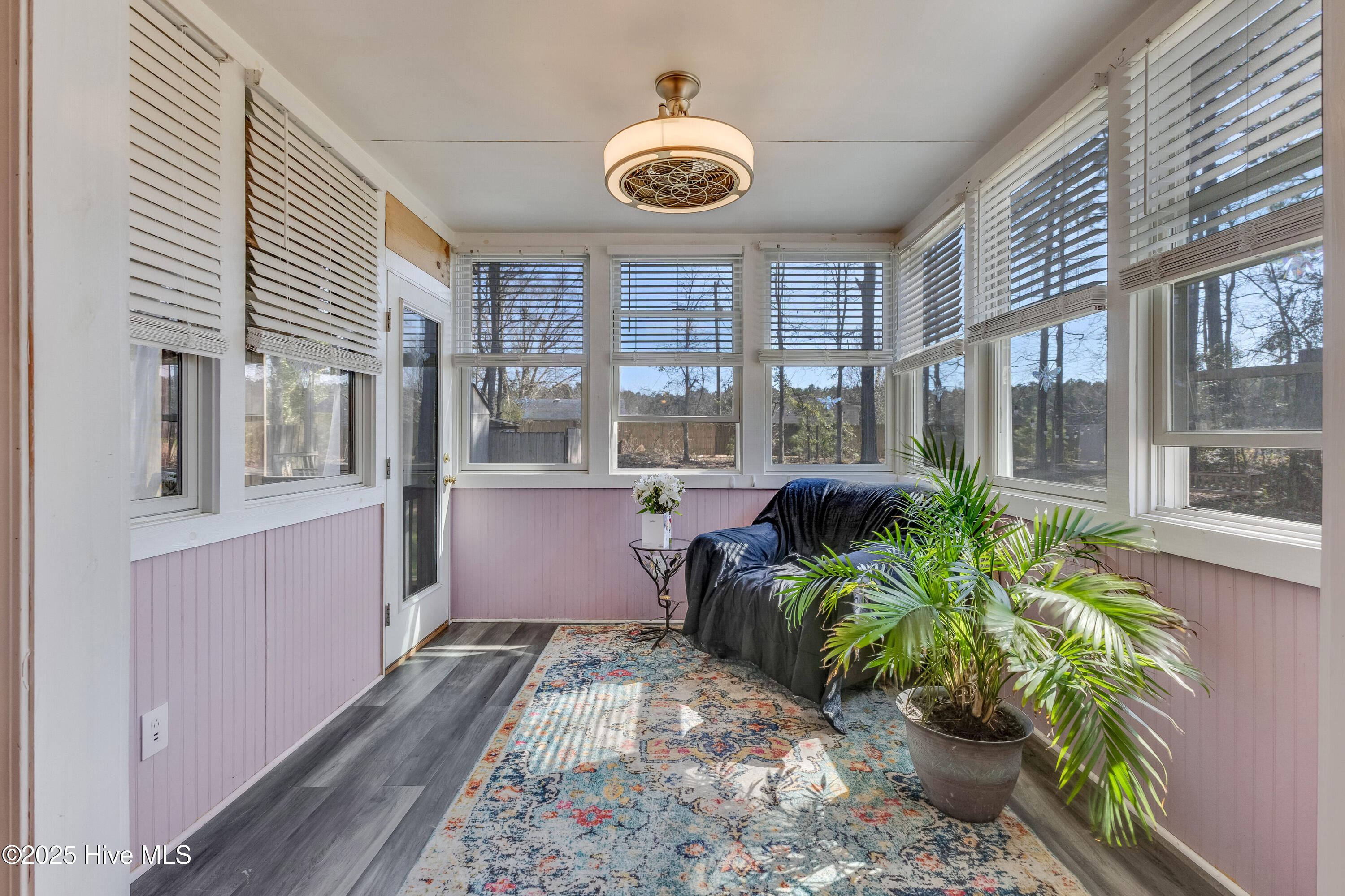 74 North Drive Rocky Point, NC 28457 - Photo 13 of 38 74 North Drive-print-011-032-Sun Room-42