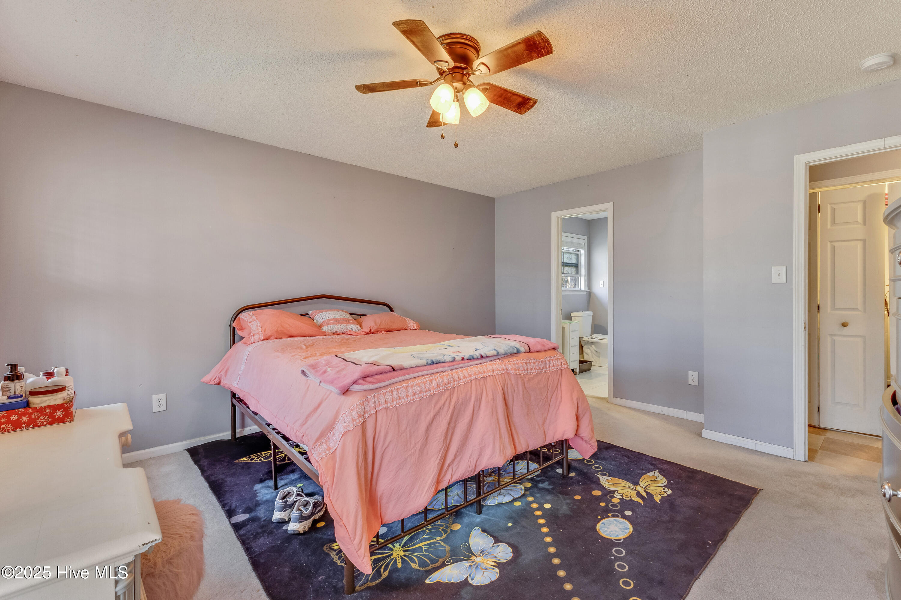 74 North Drive Rocky Point, NC 28457 - Photo 19 of 38 74 North Drive-print-017-021-Master Bedr