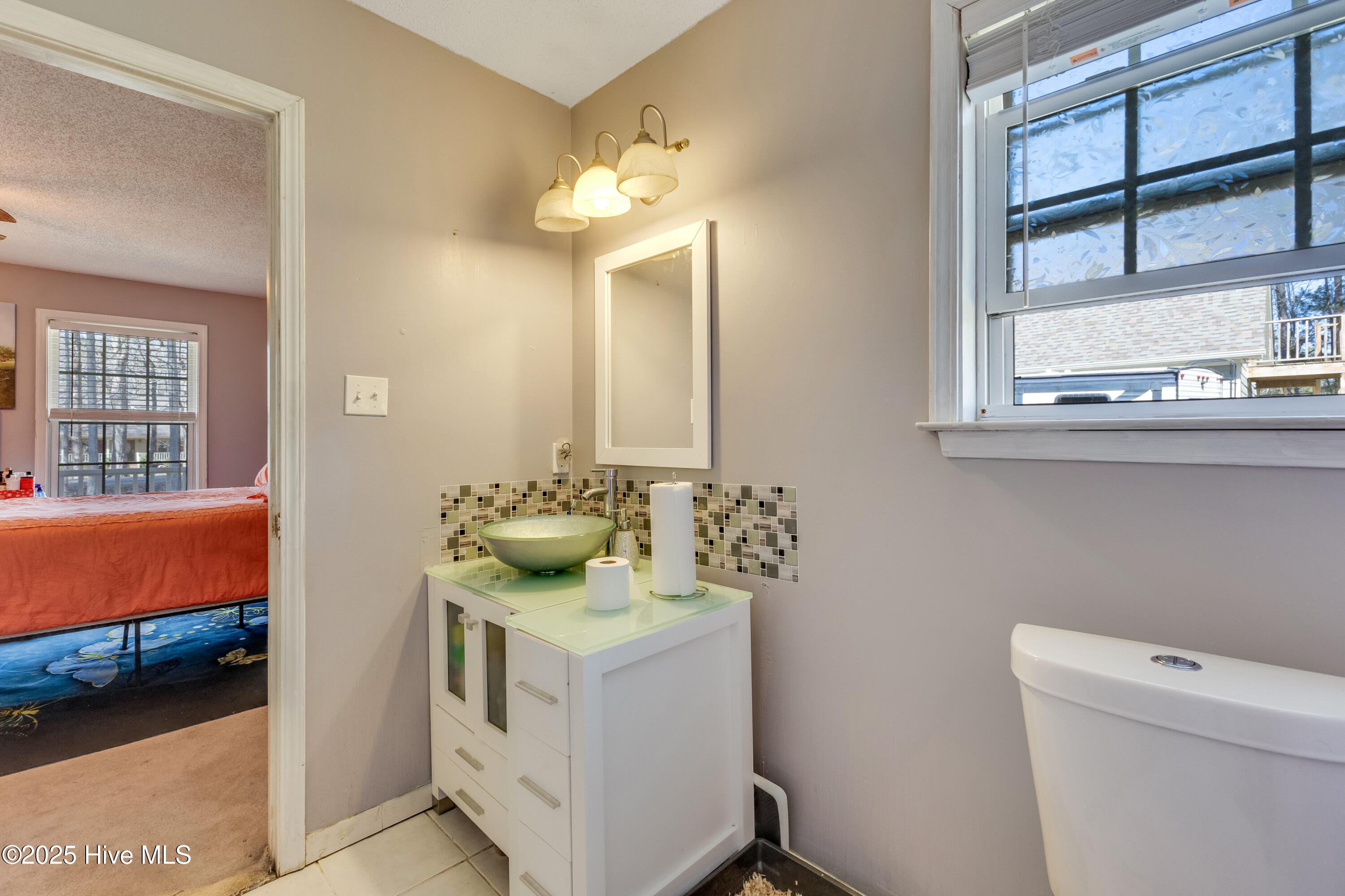 74 North Drive Rocky Point, NC 28457 - Photo 22 of 38 74 North Drive-print-020-033-Master Bath