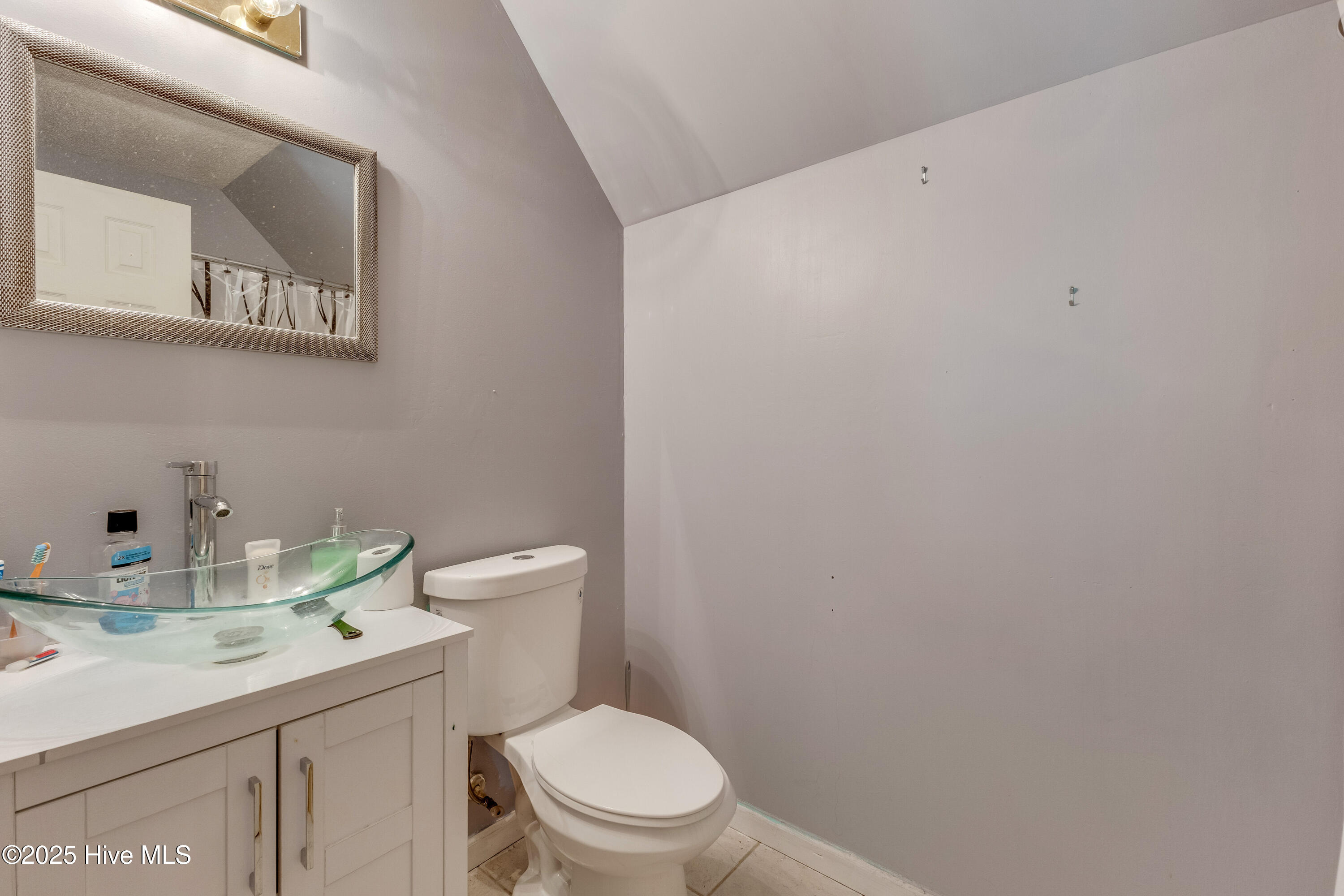 74 North Drive Rocky Point, NC 28457 - Photo 26 of 38 74 North Drive-print-024-001-Bathroom 2-