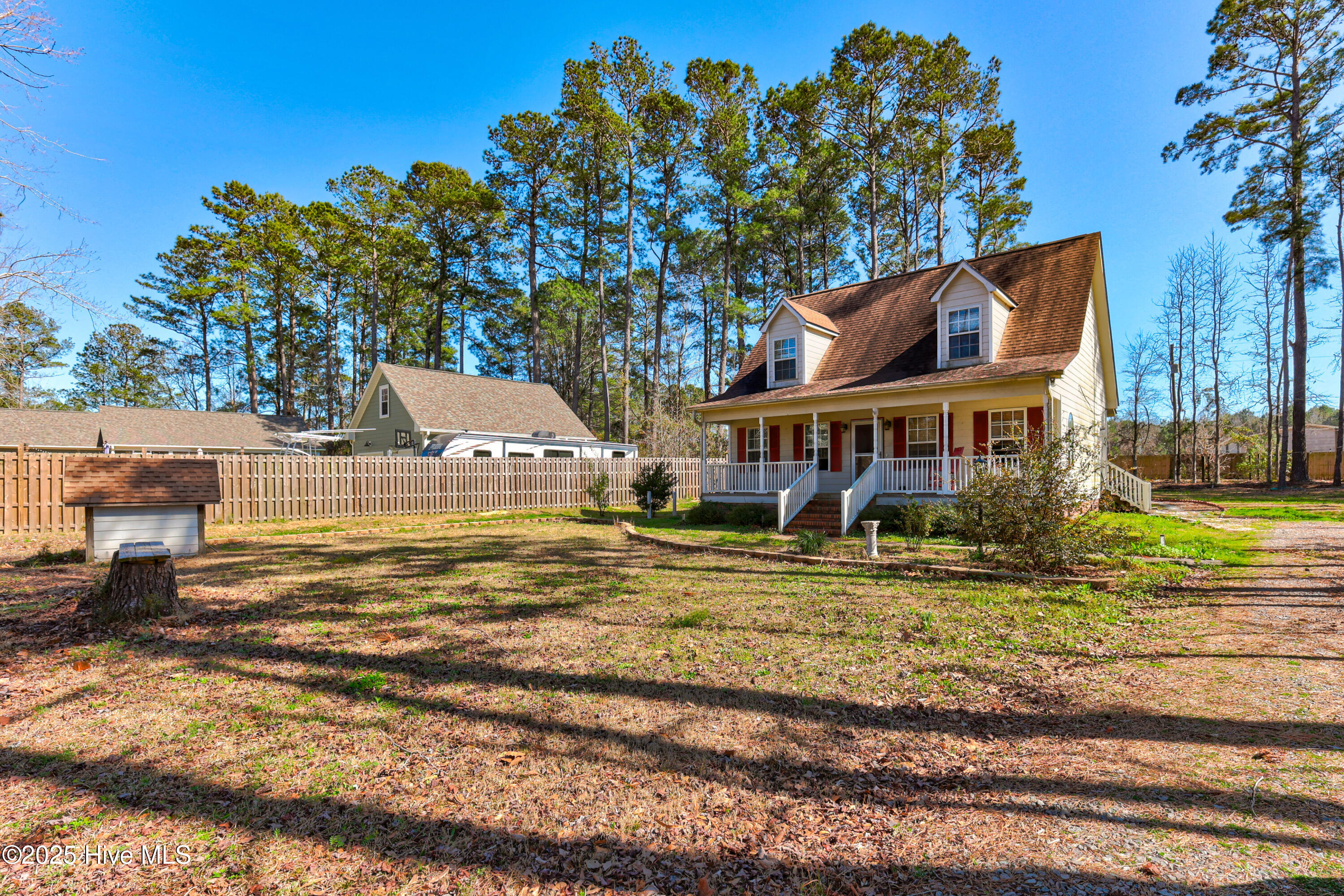 74 North Drive Rocky Point, NC 28457 - Photo 2 of 38 74 North Drive-print-031-018-Front Yard-