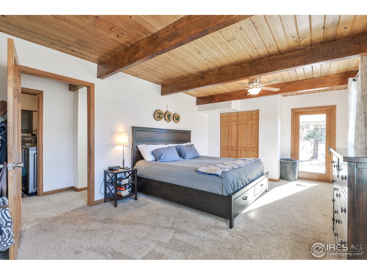 858 Stove Prairie Road Bellvue, CO 80512 - Photo 16 of 37 Spacious
