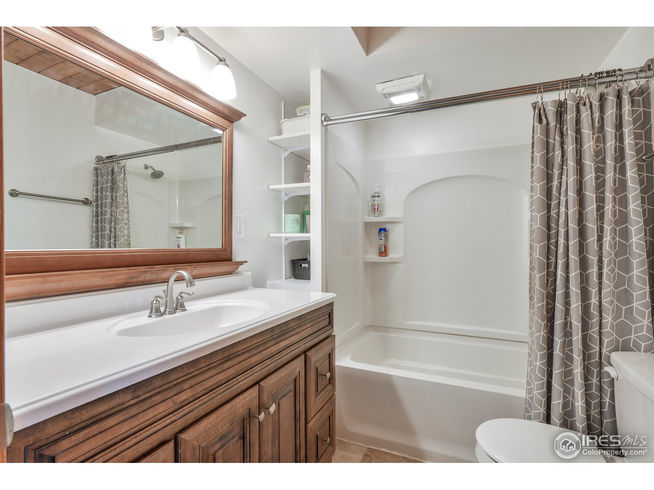 858 Stove Prairie Road Bellvue, CO 80512 - Photo 20 of 37 Main Bath