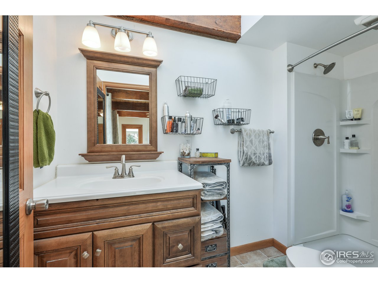 858 Stove Prairie Road Bellvue, CO 80512 - Photo 21 of 37 Master Bath