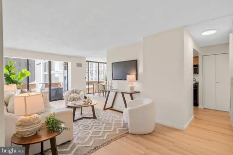 $305,000 | 1326-42 Spruce Street, Unit 708, Philadelphia, PA 19107