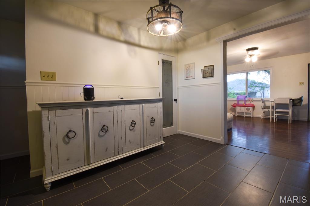 1304 Main Street Highland, IL 62249 - Photo 4 of 24 Gallery Image 4