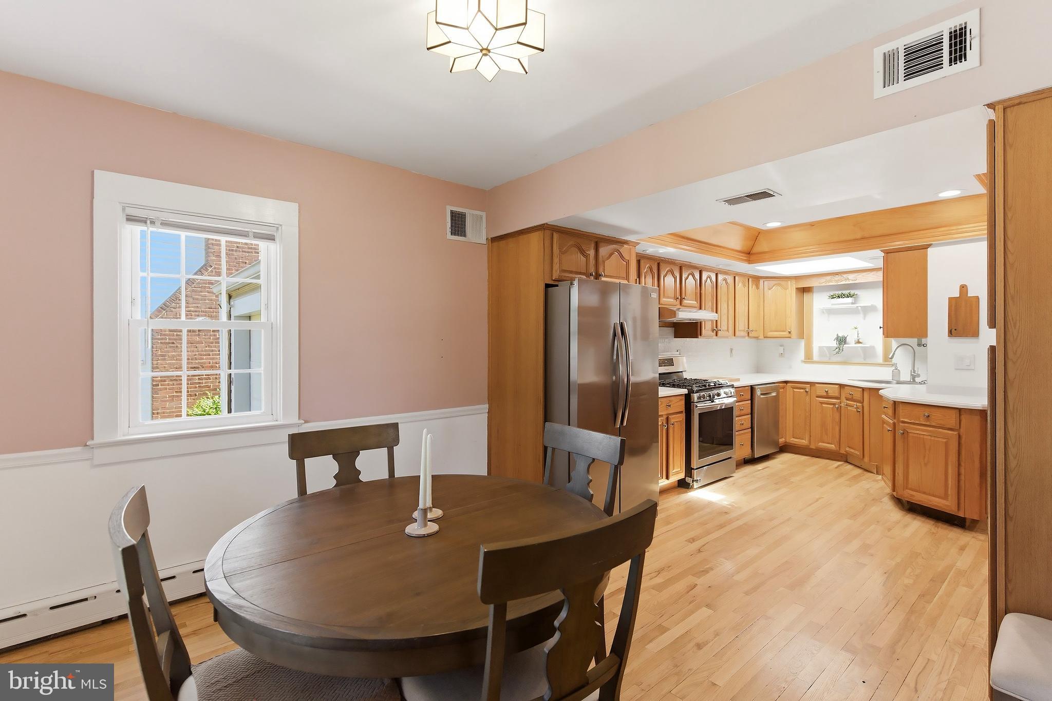 144 Maple Shade Avenue Hamilton, NJ 08610 - Photo 15 of 33 Eat-in Kitchen with Dining Area
