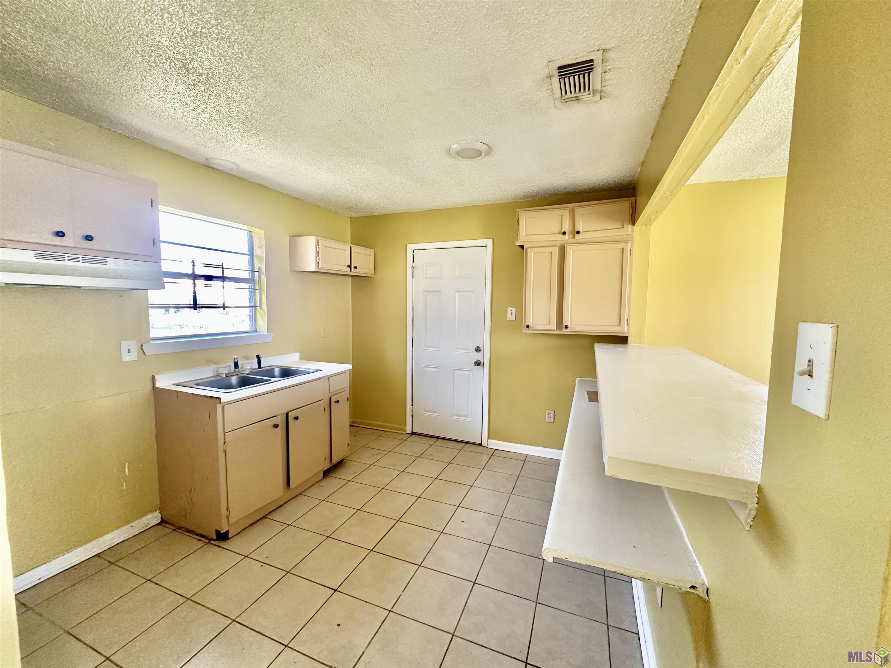 3114 Oswego Street Baton Rouge, LA 70805 - Photo 2 of 16