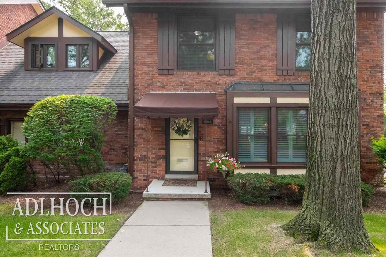 1700 Vernier Road Grosse Pointe Woods, MI 48236 - Photo 1 of 38