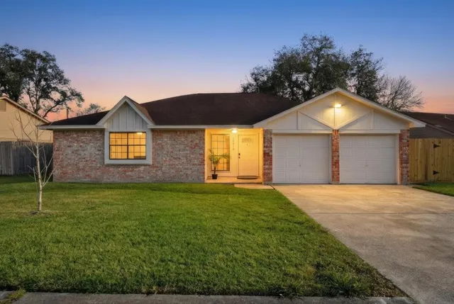 $269,000 | 10010 Winding Trail Road, La Porte, TX 77571