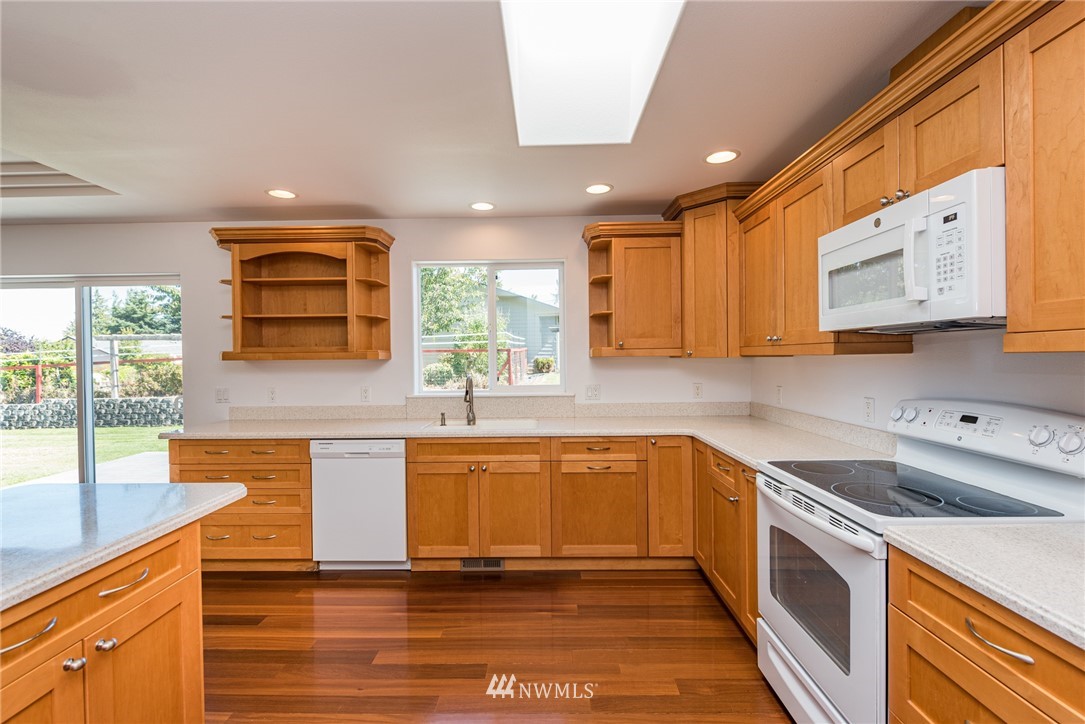 341 Cline Road Sequim, WA 98382 - Photo 10 of 36