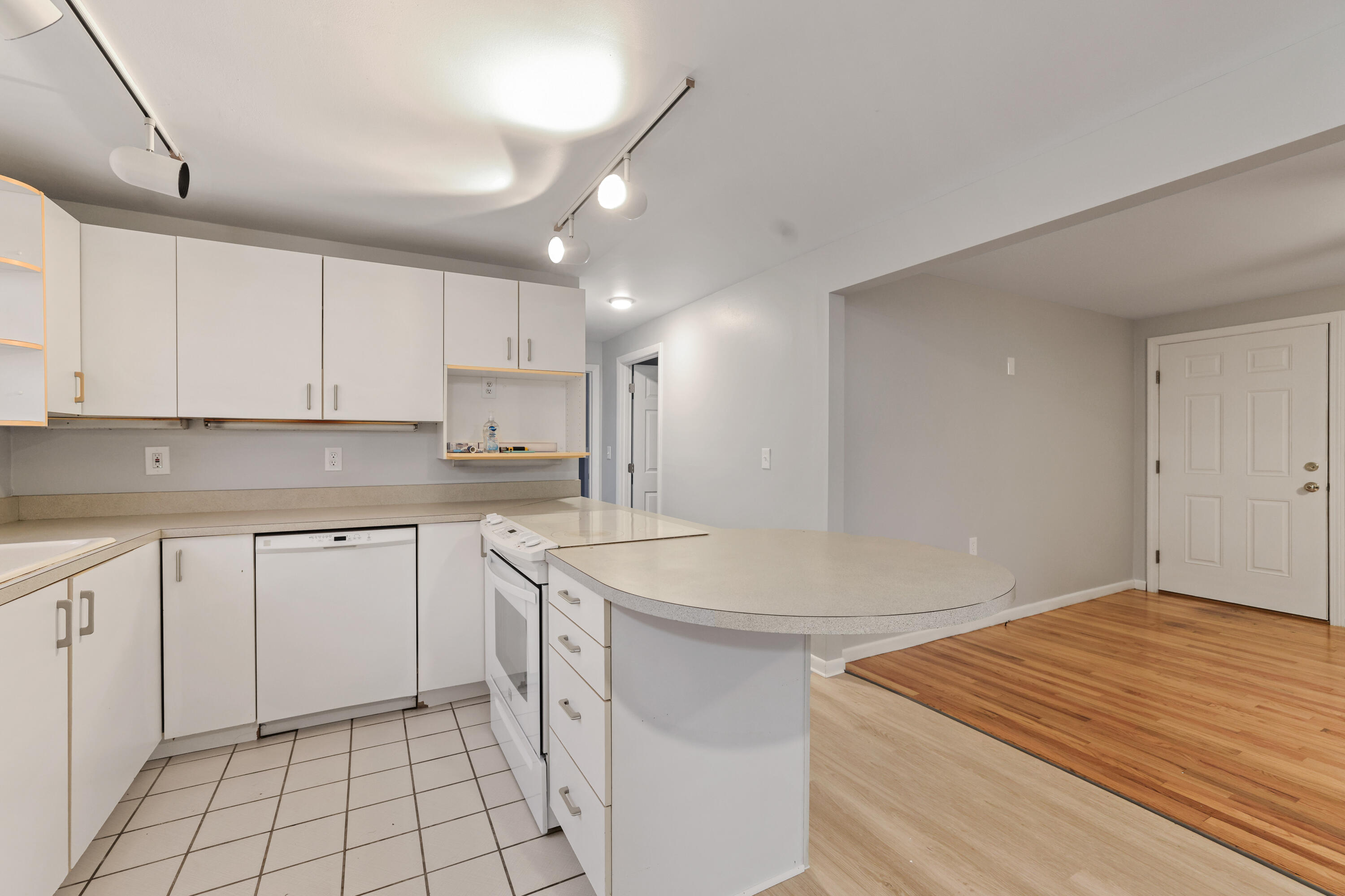 157 Sandy Hill Road South Portland, ME 04106 - Photo 7 of 26 3G0A2896