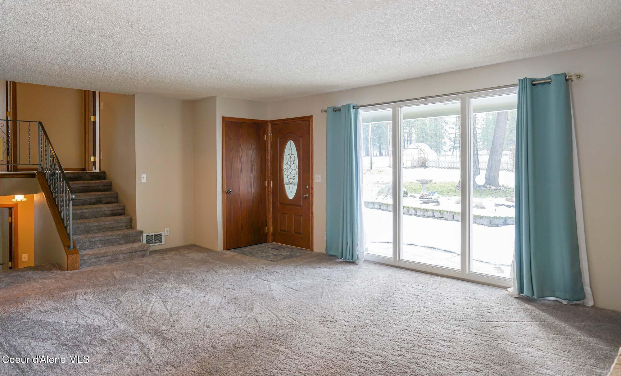 7672 West Carnie Road Coeur D'Alene, ID 83814 - Photo 5 of 40 DSC08323