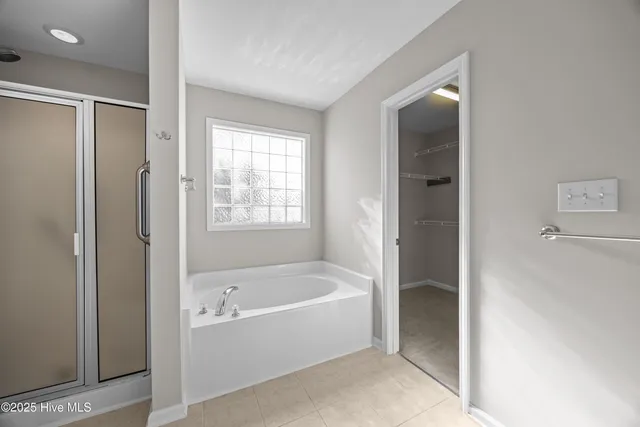 $300,000 | 814 Treyburn Circle, Greenville, NC 27858