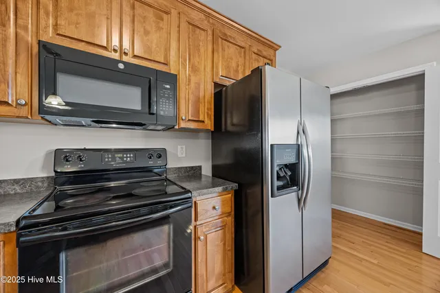 $300,000 | 814 Treyburn Circle, Greenville, NC 27858