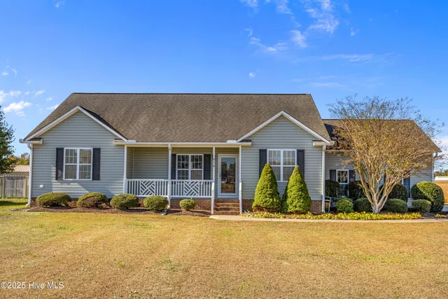 $300,000 | 814 Treyburn Circle, Greenville, NC 27858