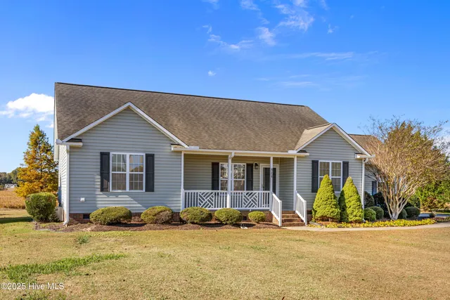 $300,000 | 814 Treyburn Circle, Greenville, NC 27858