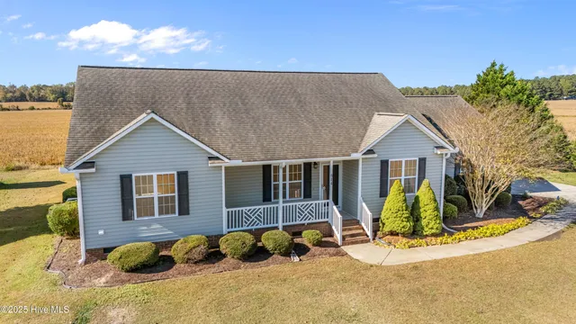 $300,000 | 814 Treyburn Circle, Greenville, NC 27858
