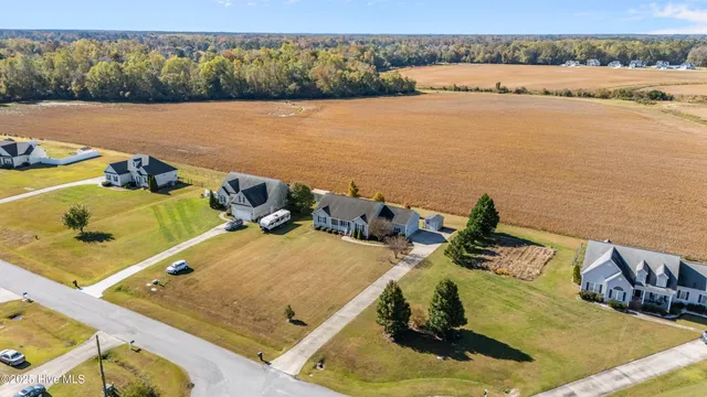 $300,000 | 814 Treyburn Circle, Greenville, NC 27858