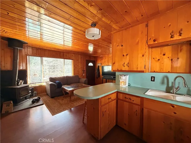 $350,000 | 6028 Lake Drive, Angelus Oaks, CA 92305