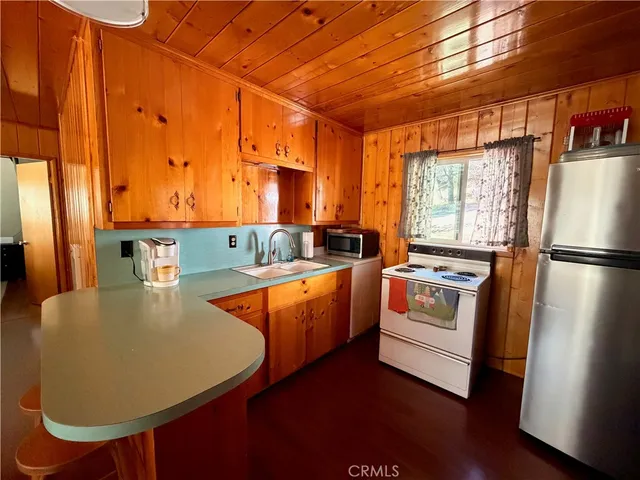 $350,000 | 6028 Lake Drive, Angelus Oaks, CA 92305